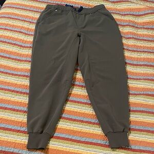 Figs Men's Olive Jogger Pants